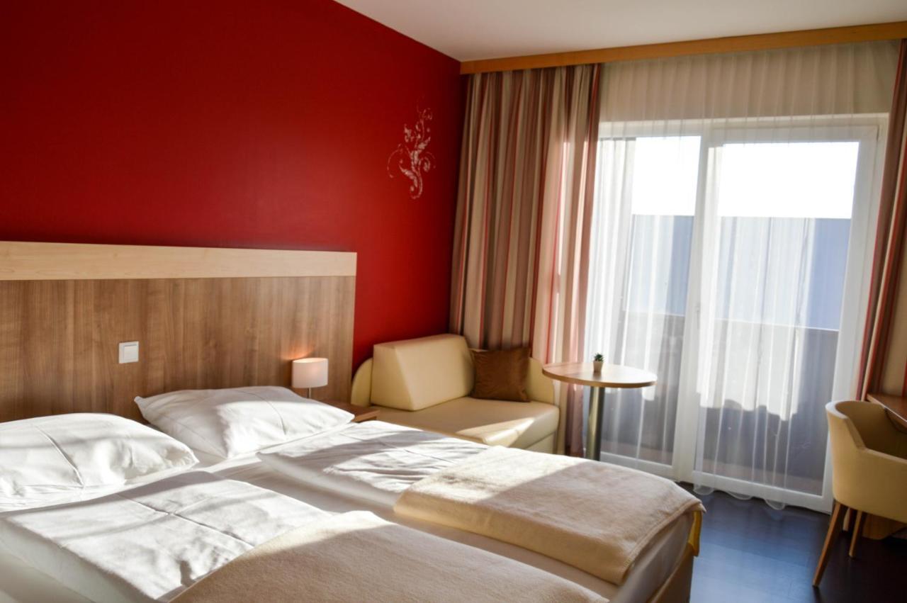 Hotel Roemerhof Tulln An Der Donau Bagian luar foto