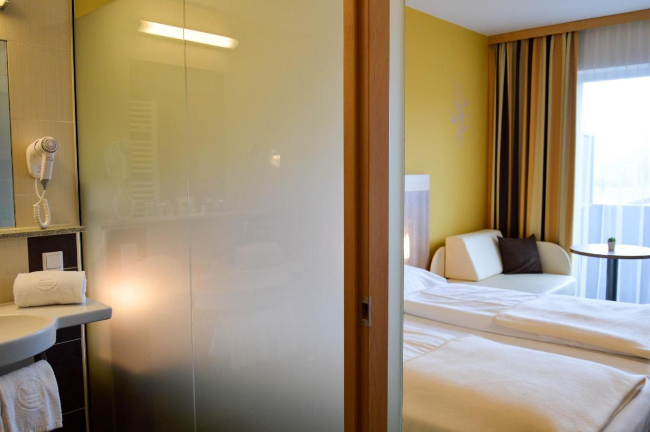 Hotel Roemerhof Tulln An Der Donau Bagian luar foto