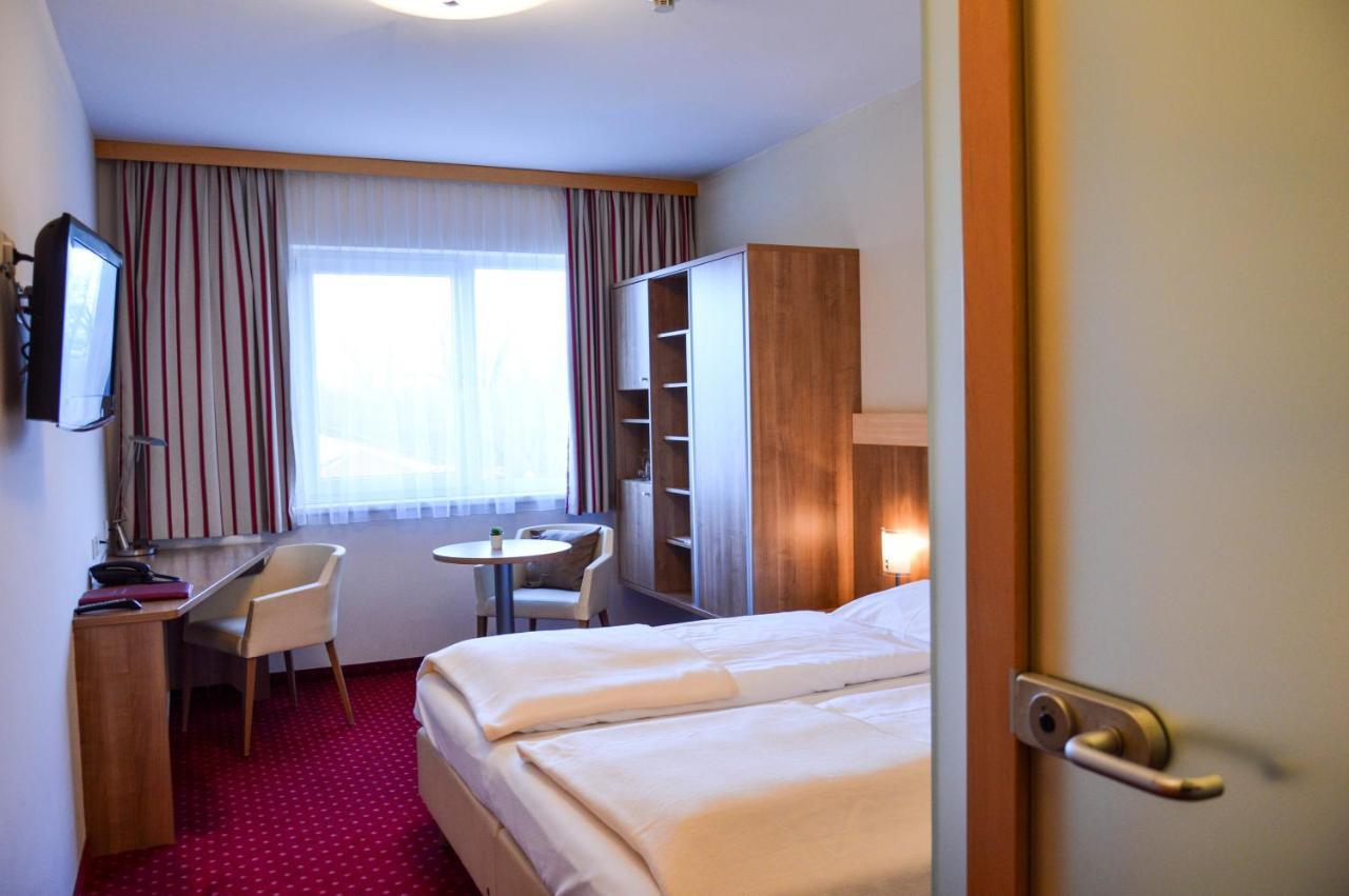 Hotel Roemerhof Tulln An Der Donau Bagian luar foto