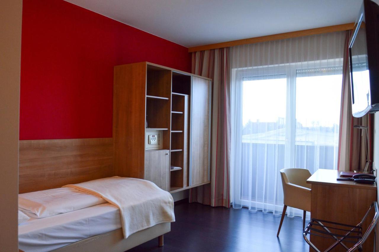 Hotel Roemerhof Tulln An Der Donau Bagian luar foto