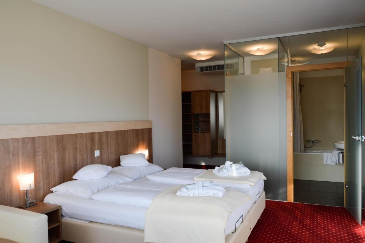 Hotel Roemerhof Tulln An Der Donau Bagian luar foto
